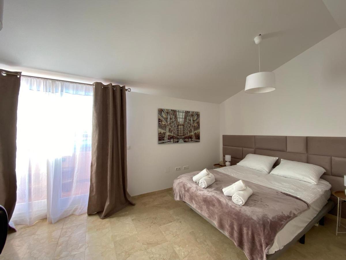 Spacious And Stylish Penthouse In Mijas El Faro エクステリア 写真
